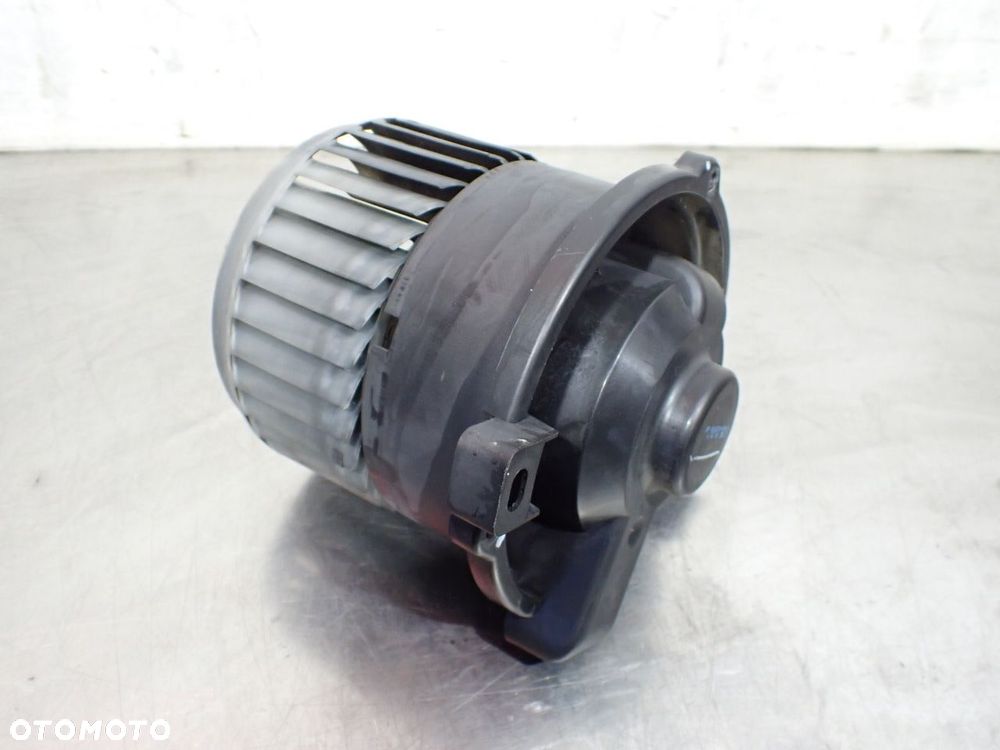 WENTYLATOR NAWIEWU MITSUBISHI COLT VI Z30 MF016070-0701 64304350 - 1