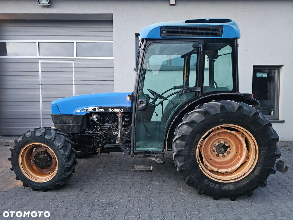 New Holland U2D6 ( w dokumentach) , model handlowy TN 85 FA - 3