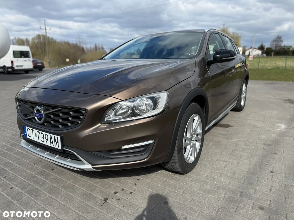 Volvo V60 Cross Country D4 Drive-E Momentum - 1