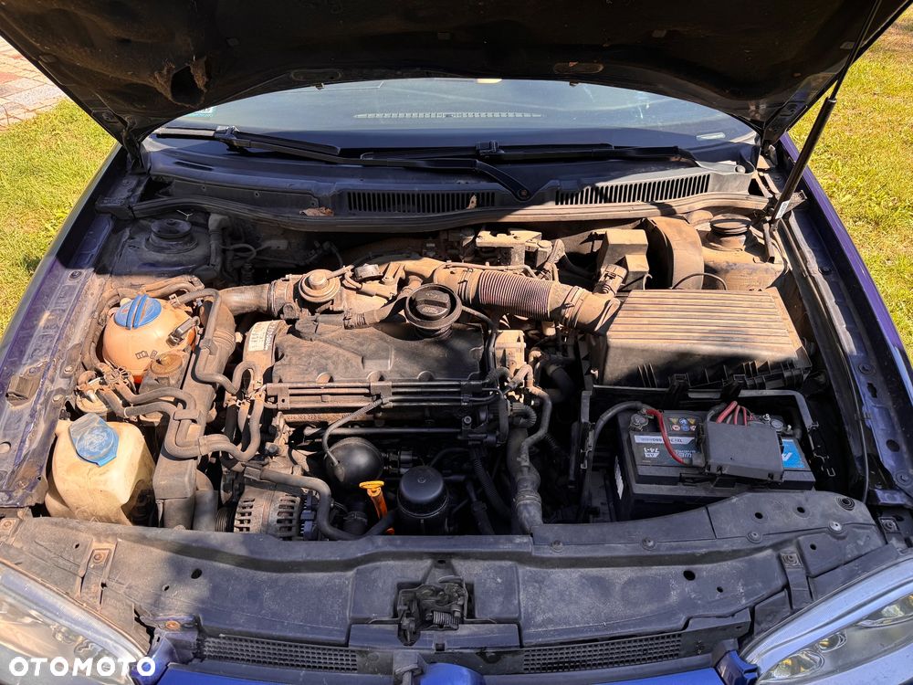 Volkswagen Golf 1.9 TDI Comfortline - 4
