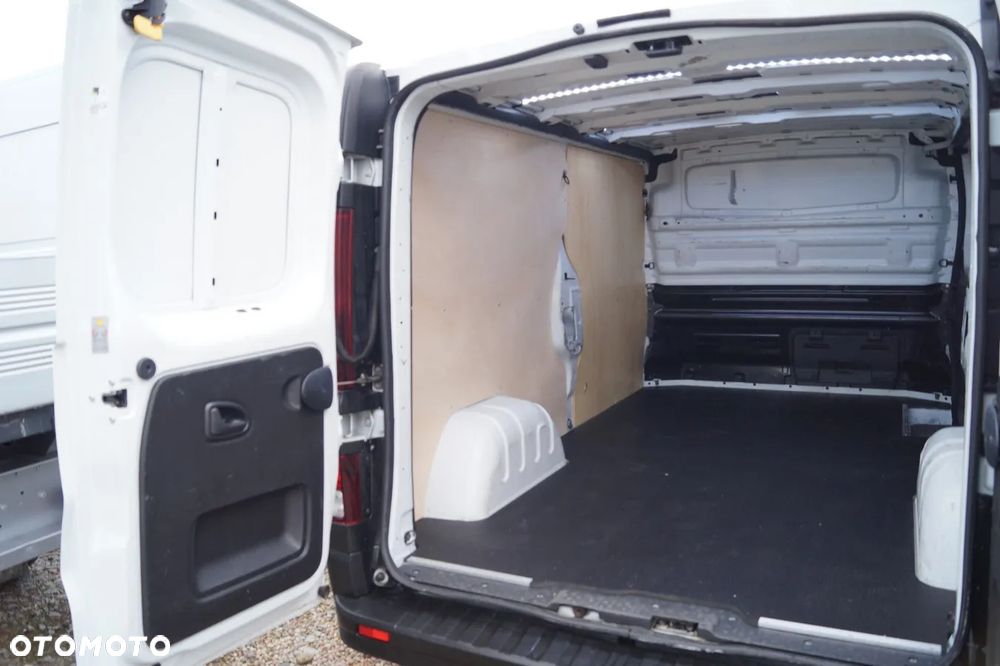Renault Trafic - 26