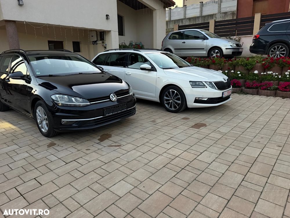 Volkswagen Golf 1.6 TDI DPF Comfortline - 25