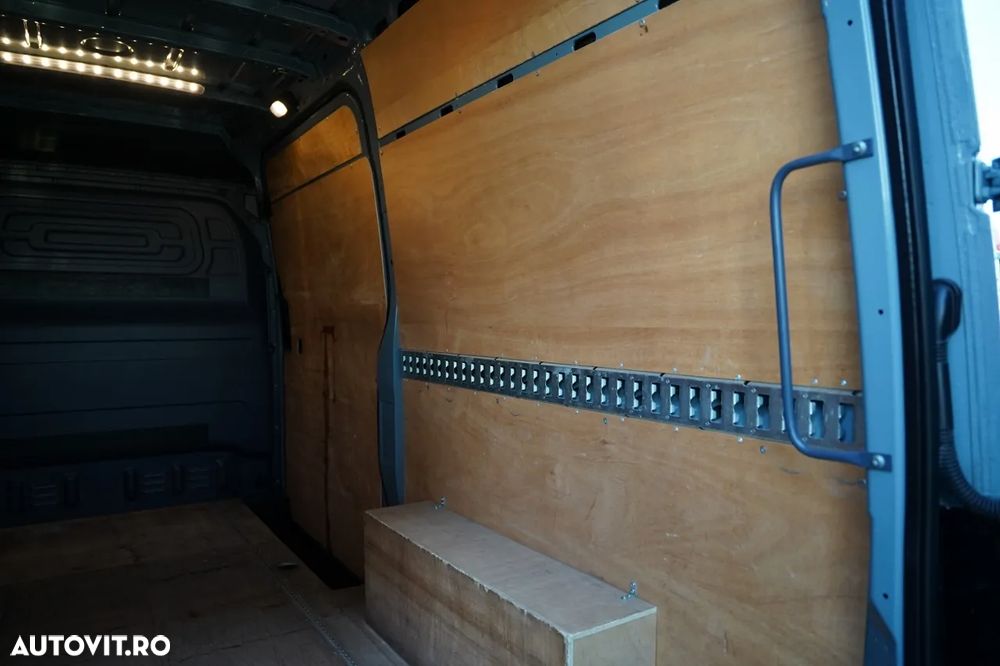 Mercedes-Benz SPRINTER 315 CDI / FURGON / AUTOUTILITARĂ / FULL LED / AUTOMATĂ / 3 LOCURI / IMPORTATĂ - 24