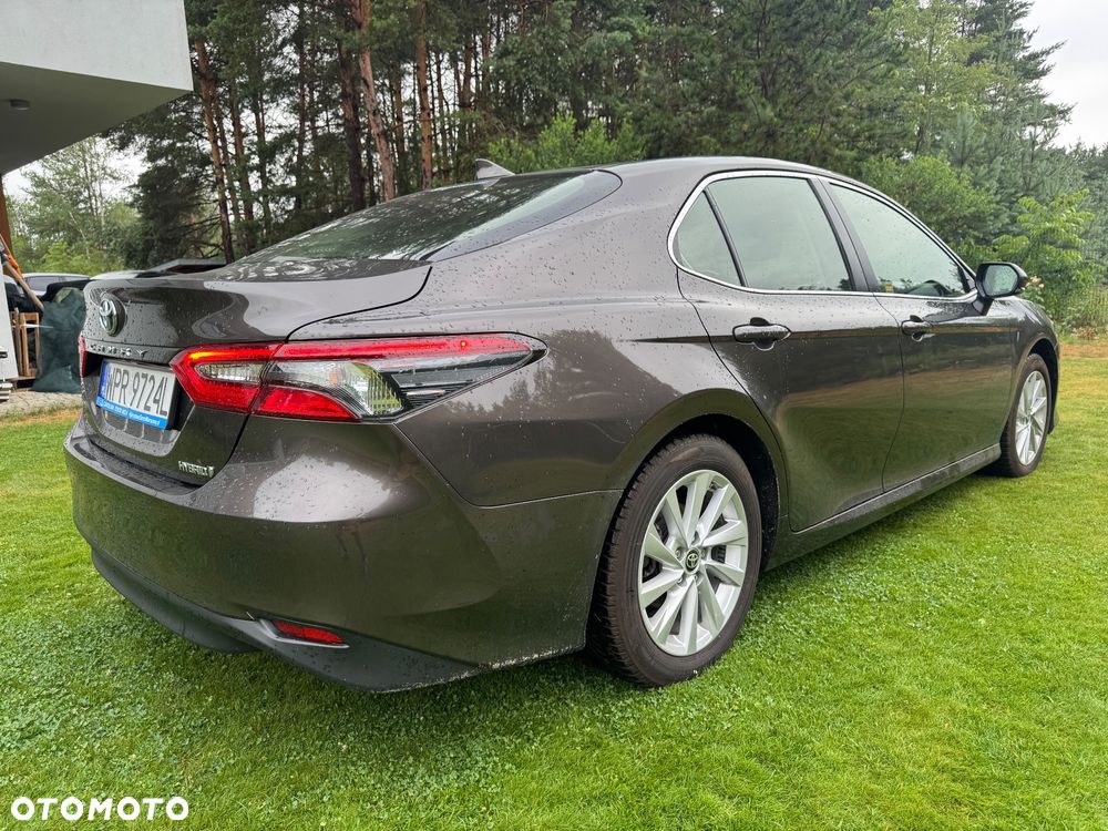 Toyota Camry 2.5 Hybrid Comfort CVT - 22