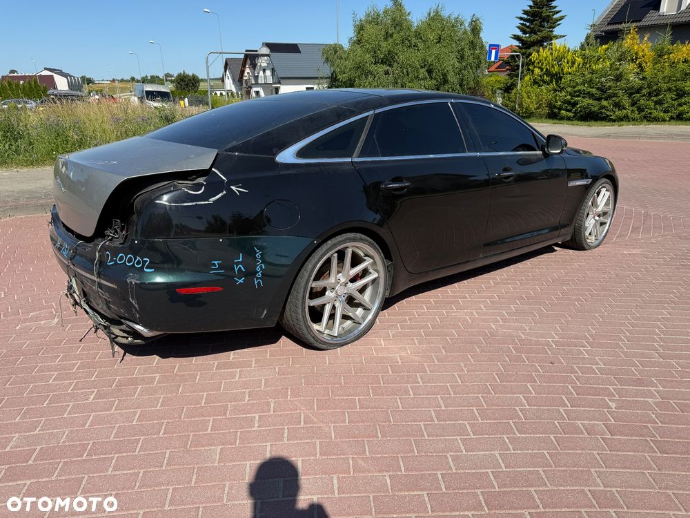 Jaguar XJ - 7