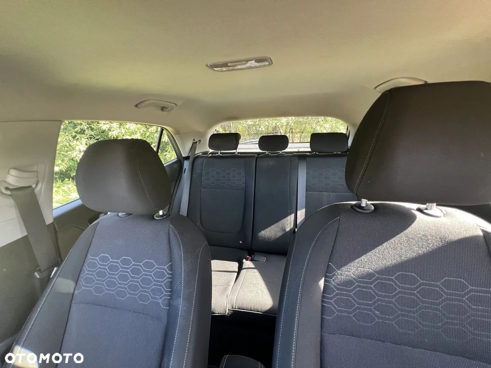 Kia Rio 1.2 L - 10