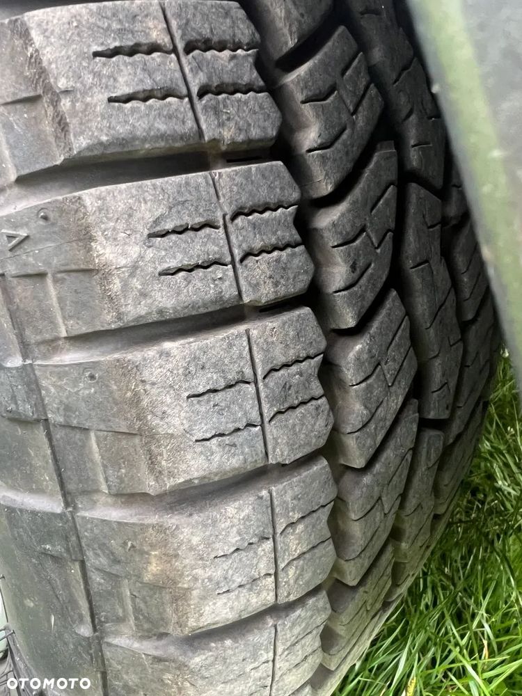 Land Rover Discovery IV 3.0 SD V6 HSE - 8
