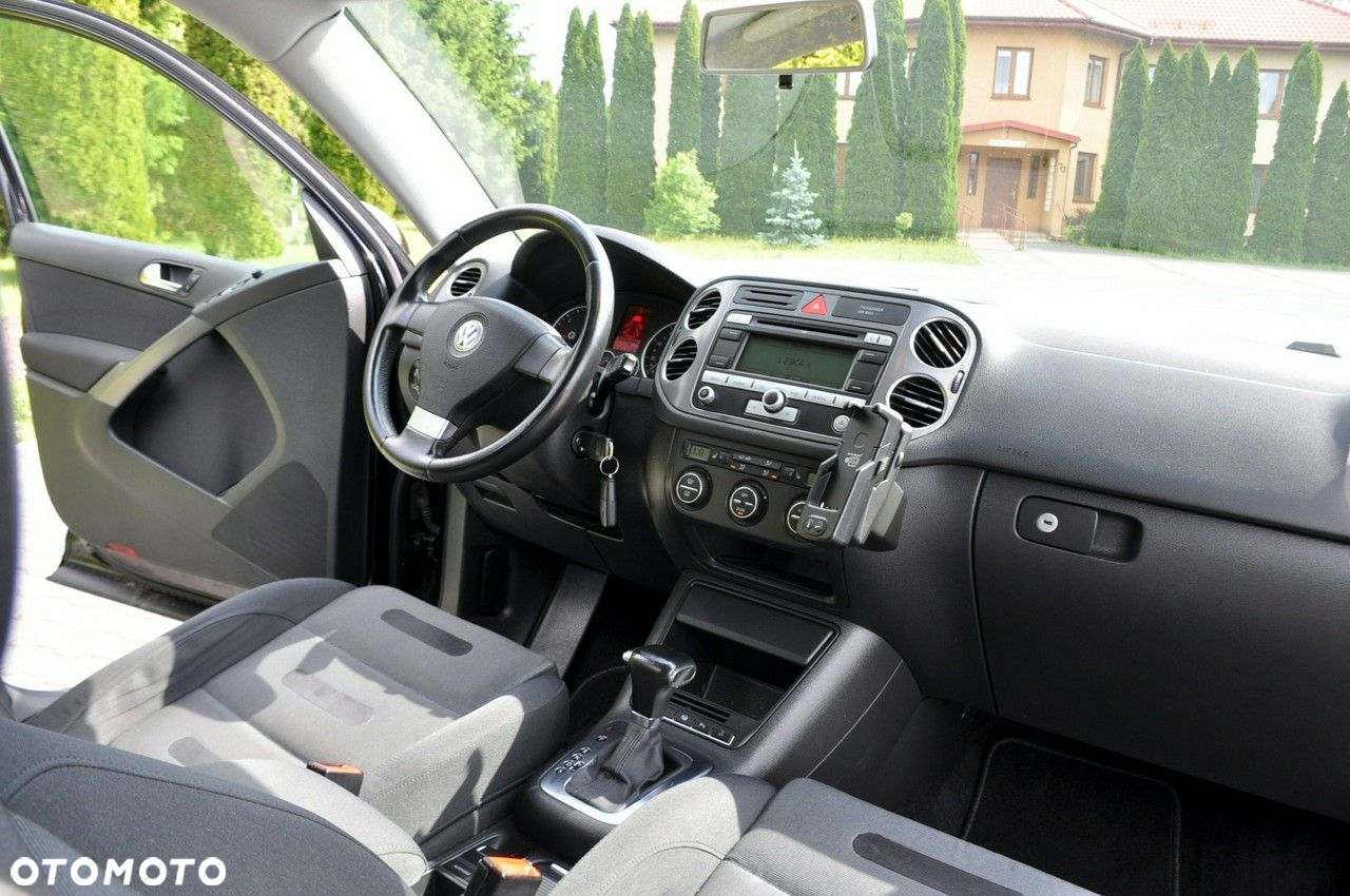 Volkswagen Tiguan - 24