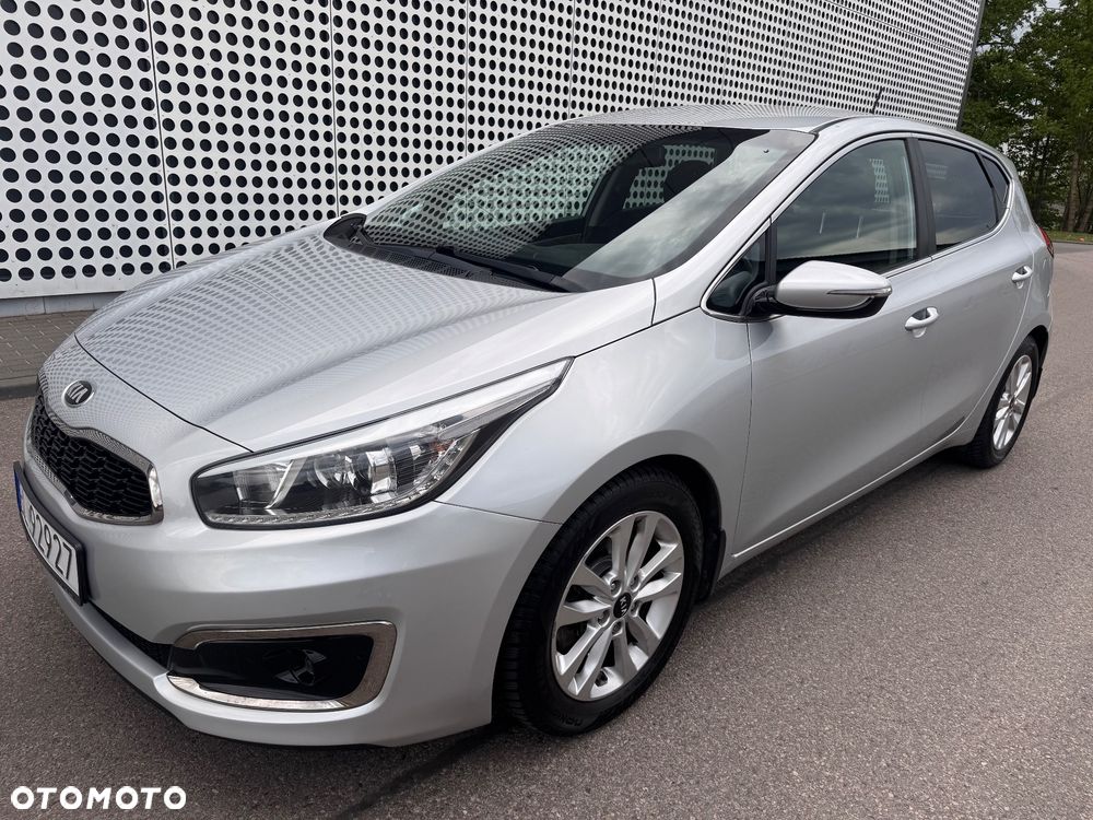 Kia Ceed 1.6 GDI DCT Platinum Edition - 1