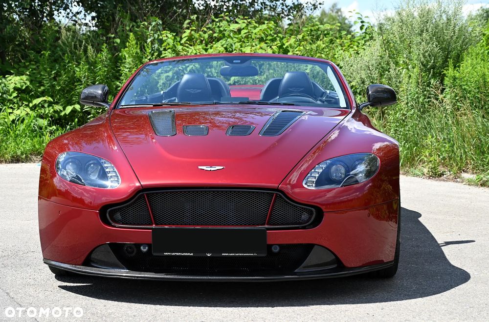 Aston Martin Vantage - 14