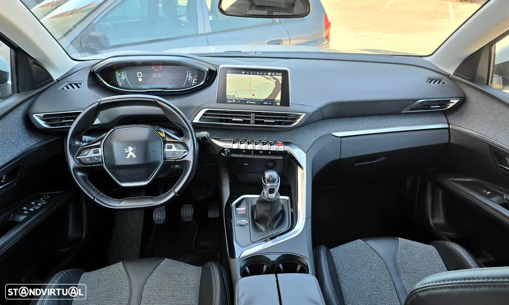 Peugeot 3008 PureTech 130 Stop & Start GPF Allure - 21