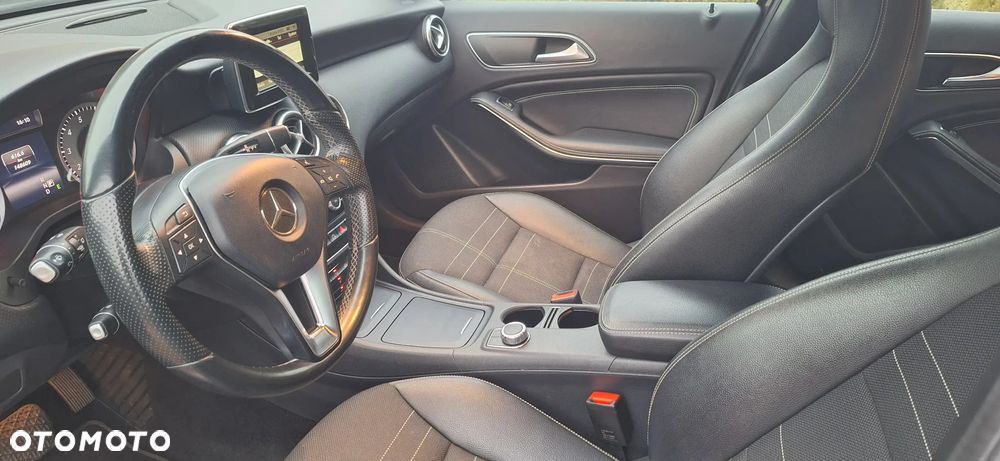 Mercedes-Benz Klasa A 180 7G-DCT AMG Line - 11