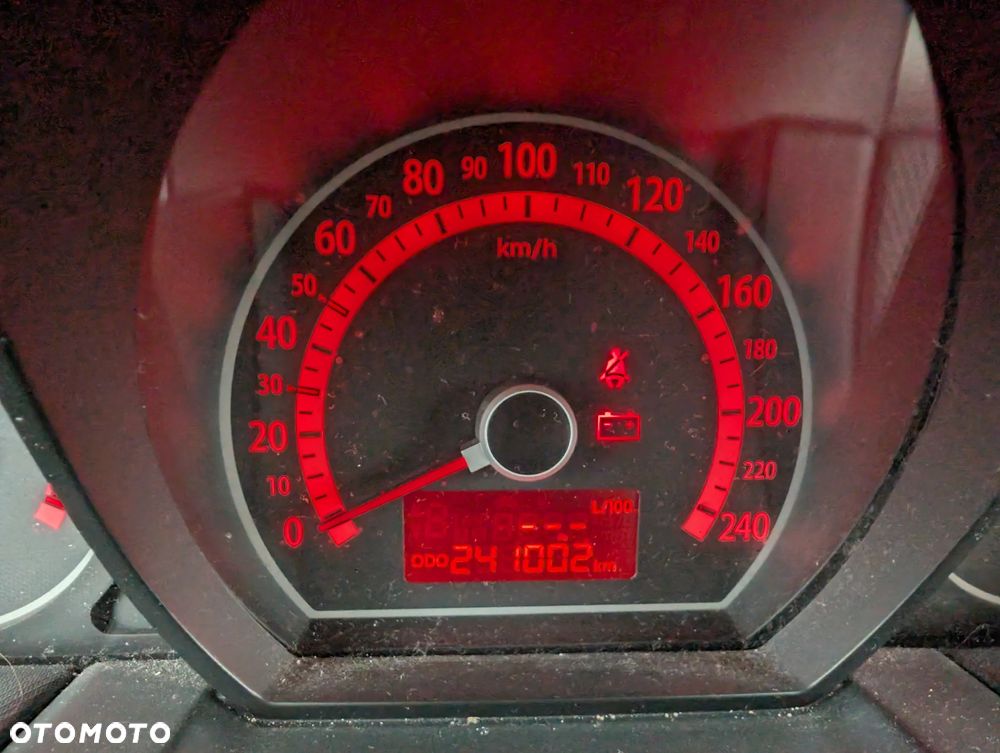 Kia Ceed - 11
