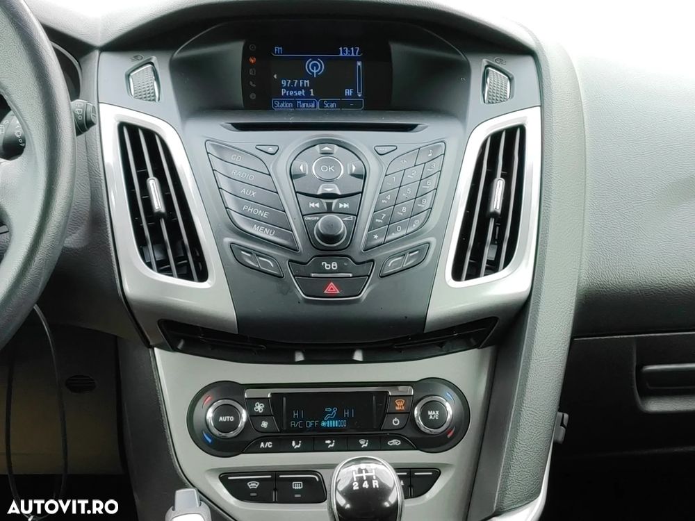 Ford Focus 1.0 EcoBoost Start-Stopp-System Champions Edition - 11