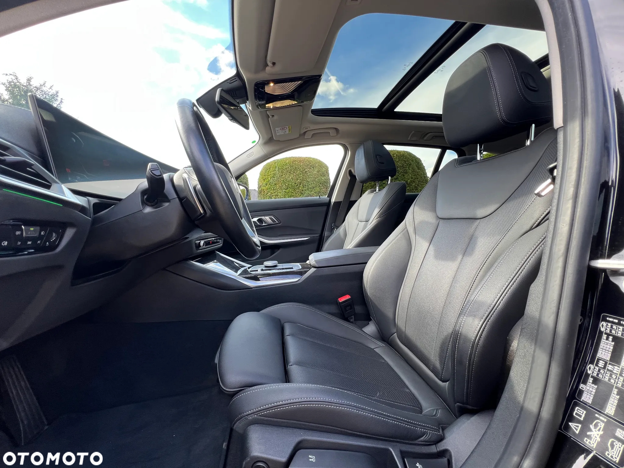 BMW Seria 3 320d xDrive Luxury Line sport - 17