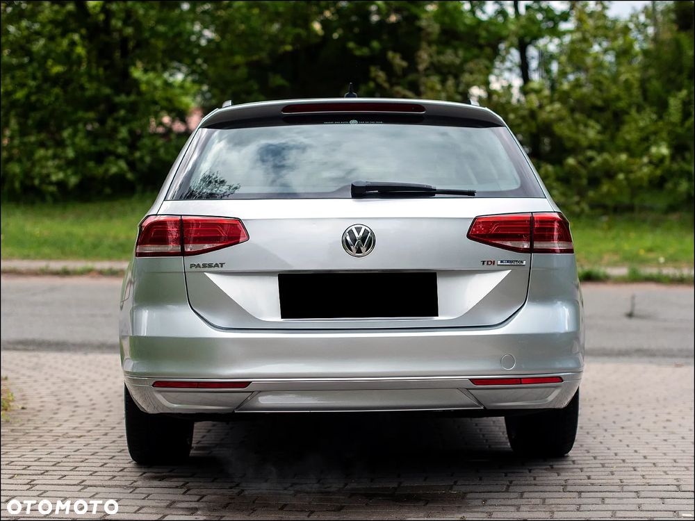 Volkswagen Passat - 4