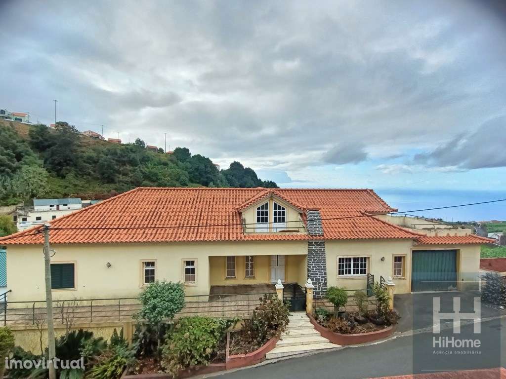 Moradia T3 com garagem e zona exterior com churrasqueira e oficina - Grande imagem: 3/56