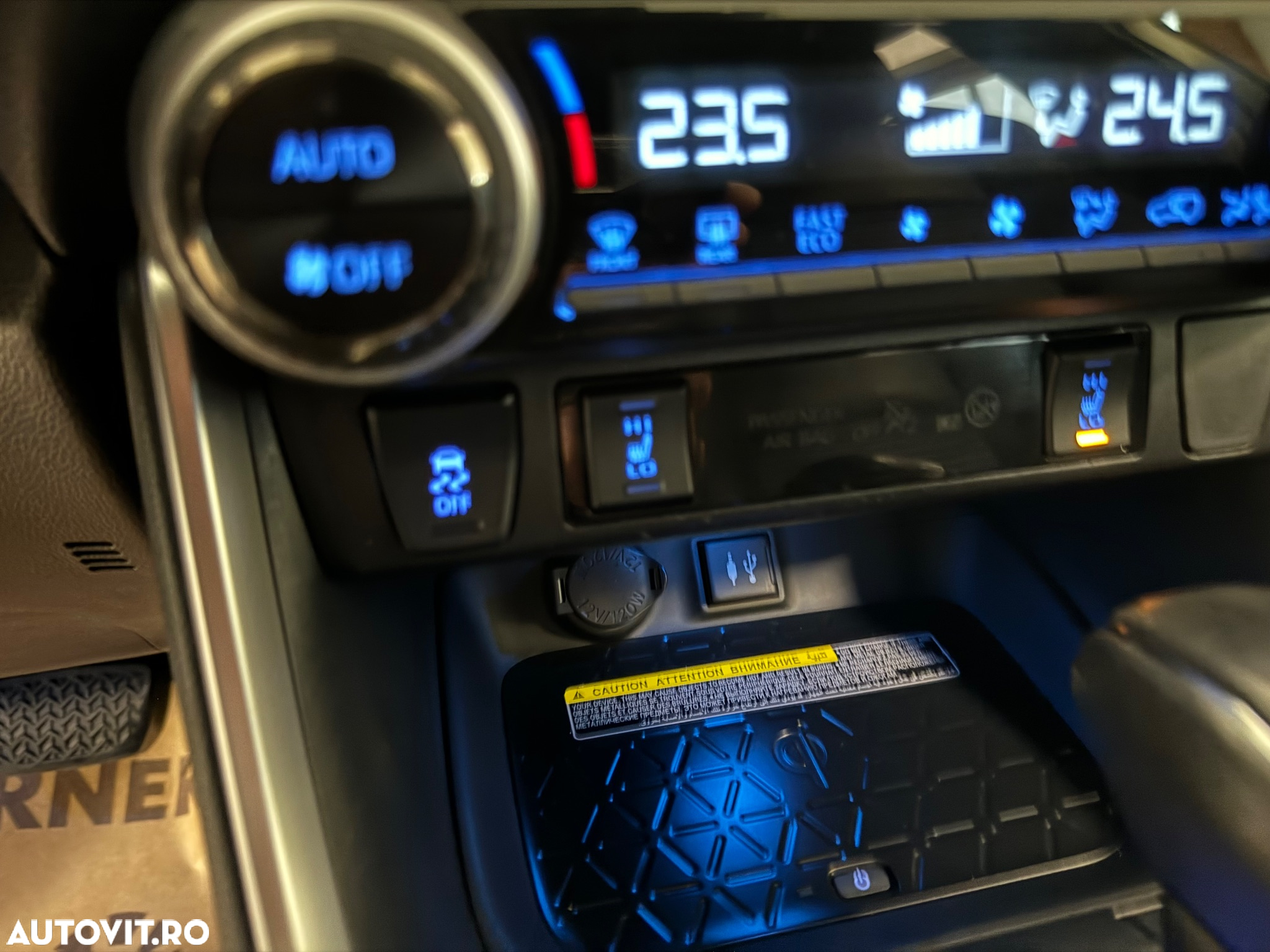 Toyota RAV4 2.5 4x4 Hybrid Black Edition - 5