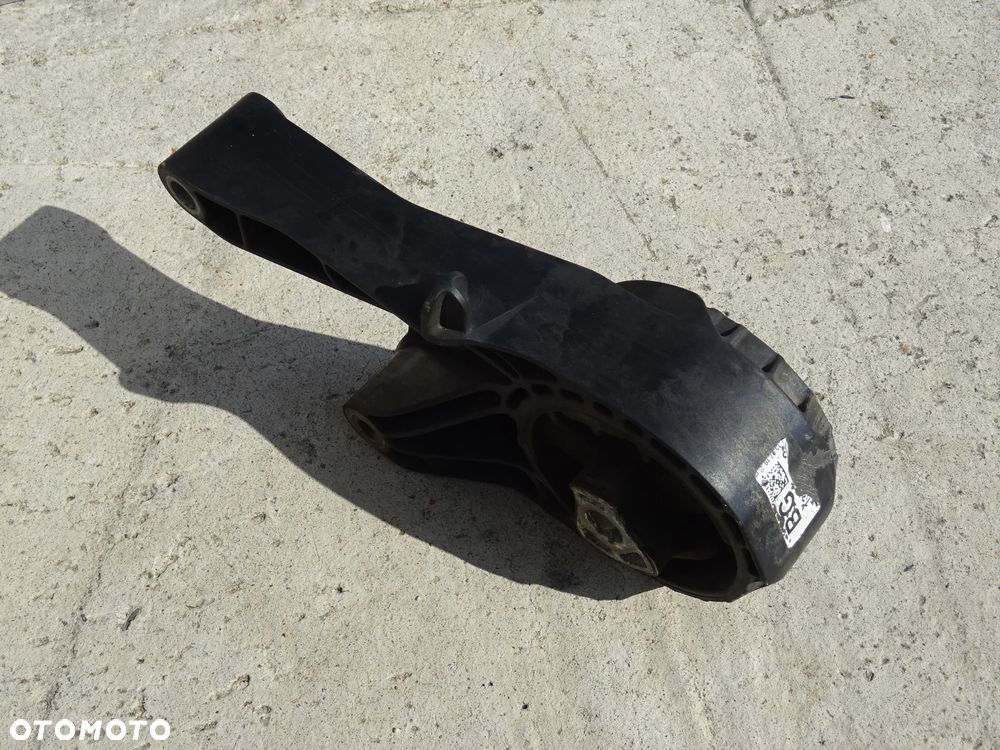 PODUSZKI ŁAPA PODUSZKA SILNIKA SKRZYNI OPEL INSIGNIA 13228305 CS 1,6T , 1,8 skrzynia M32 - 11