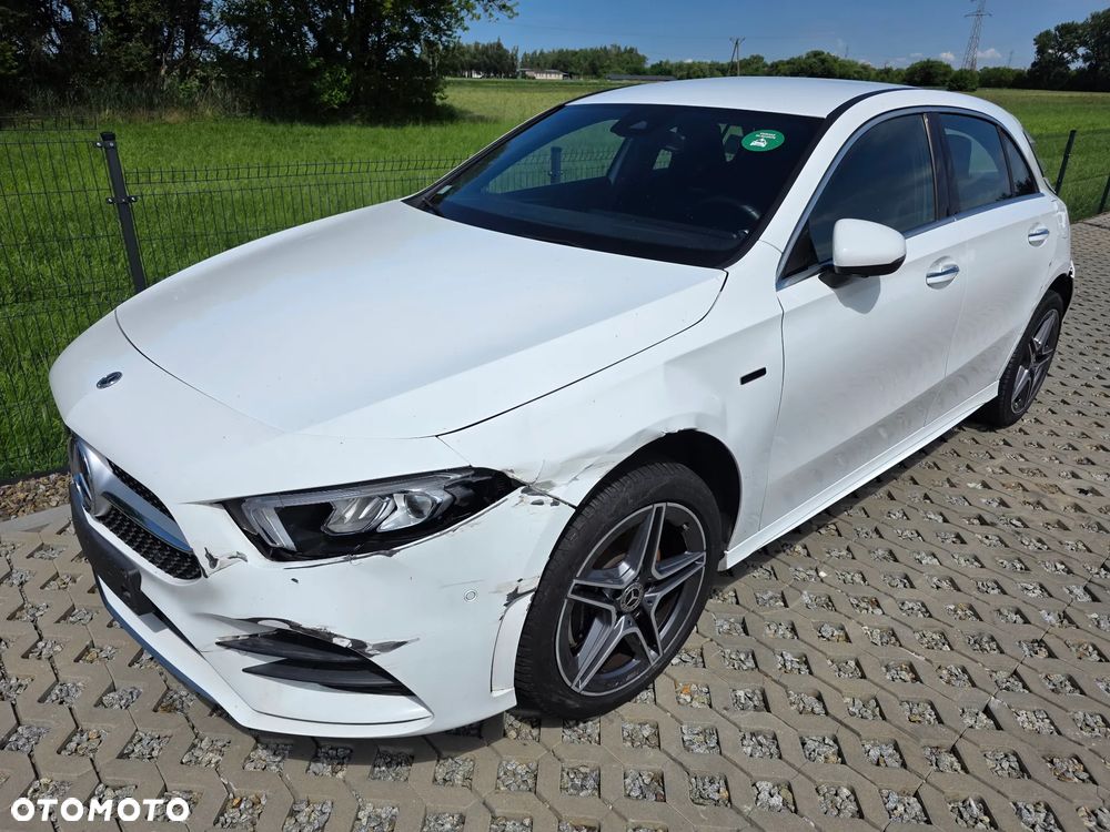 Mercedes-Benz Klasa A ver-250-e-phev-amg-line-8g--dct - 2