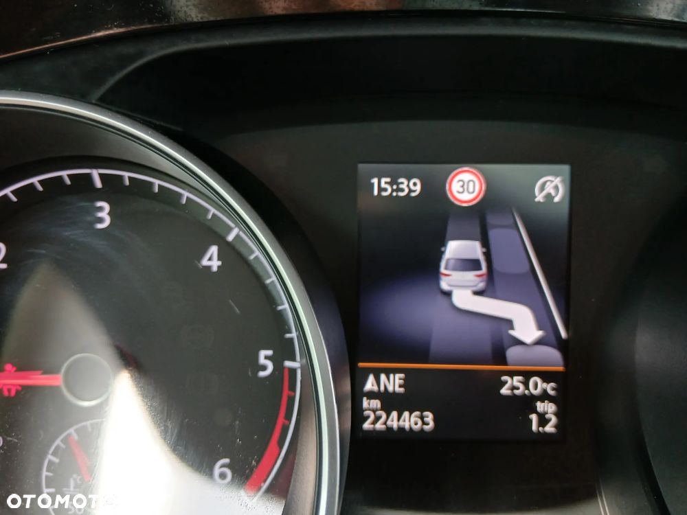 Volkswagen Touran 2.0 TDI SCR DSG Highline - 10