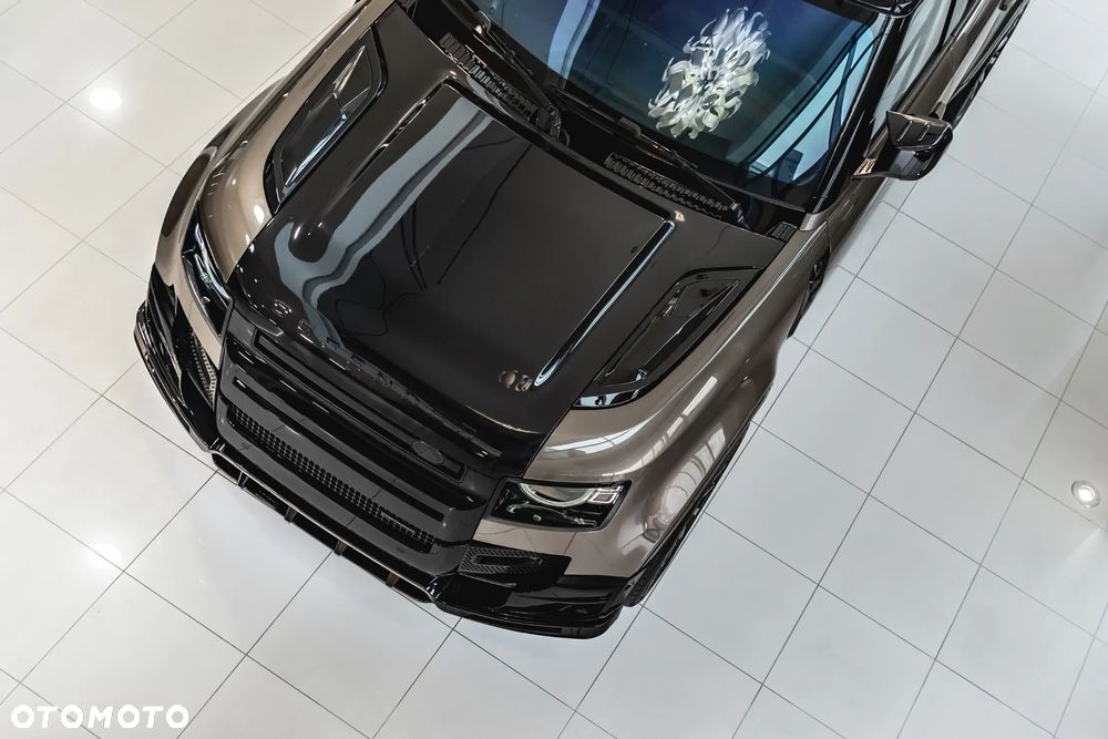 Land Rover Defender 3.0 D200 mHEV X-Dynamic HSE - 21