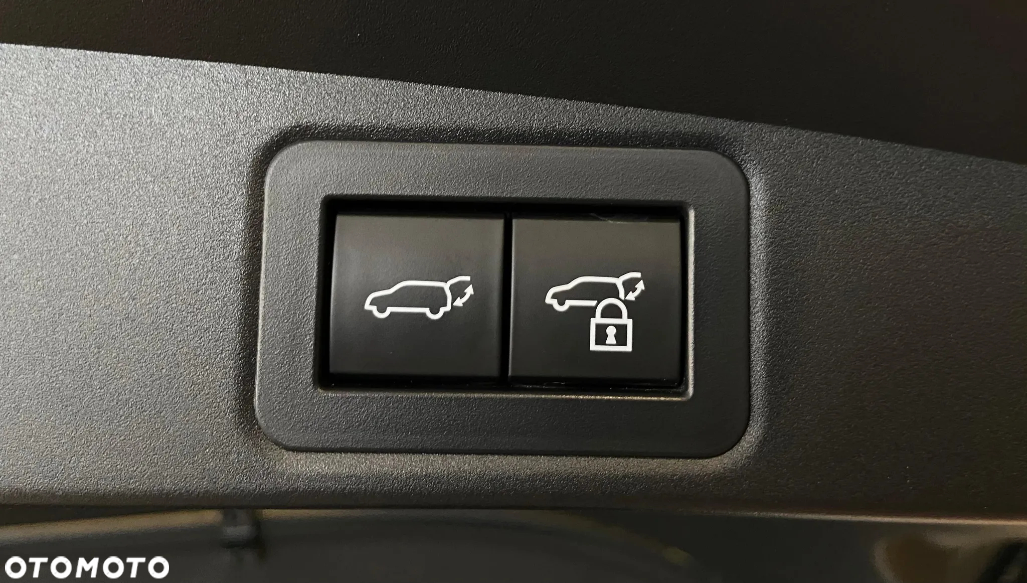 Toyota Corolla 2.0 Hybrid GR Sport Dynamic - 28