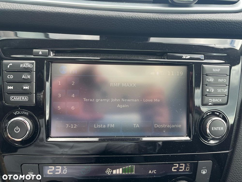 Nissan Qashqai 1.6 DCi N-Connecta - 13