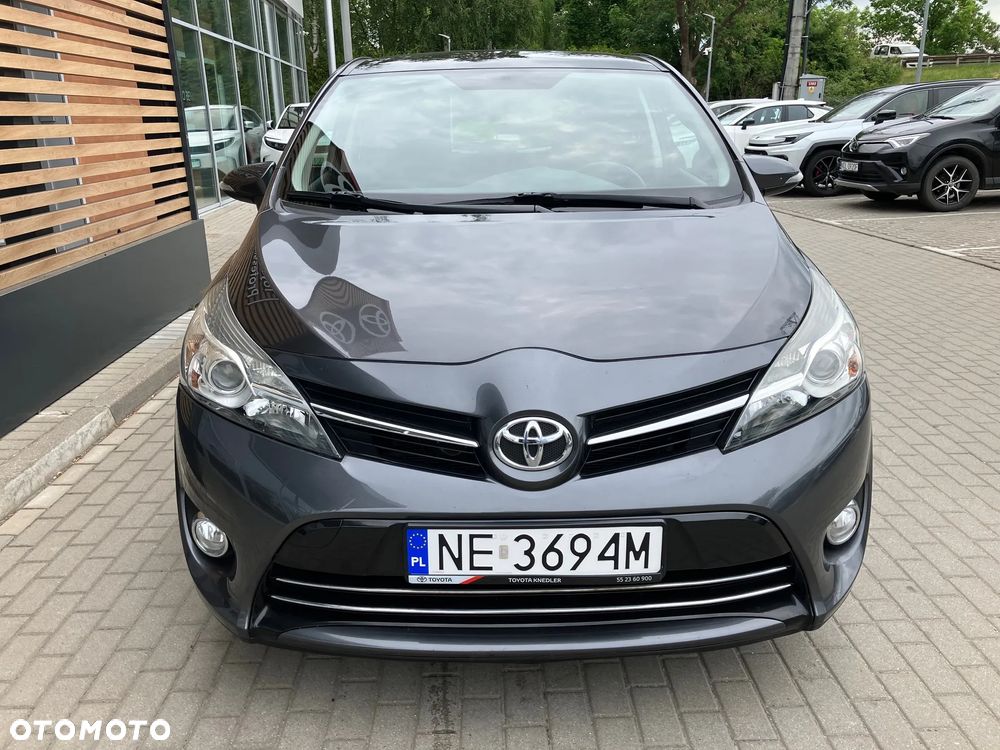 Toyota Verso 1.8 Premium - 11