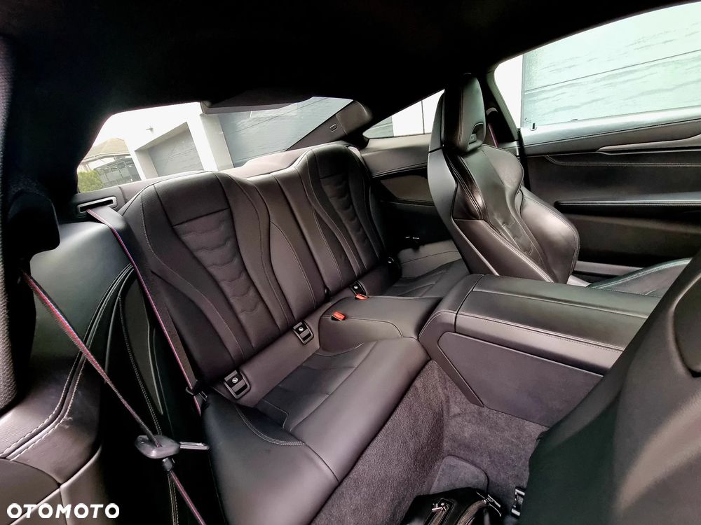 BMW Seria 8 - 22