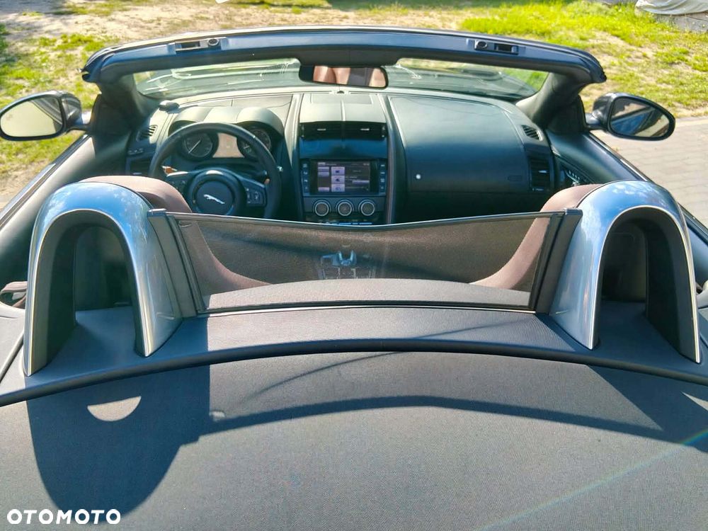 Jaguar F-Type S - 11