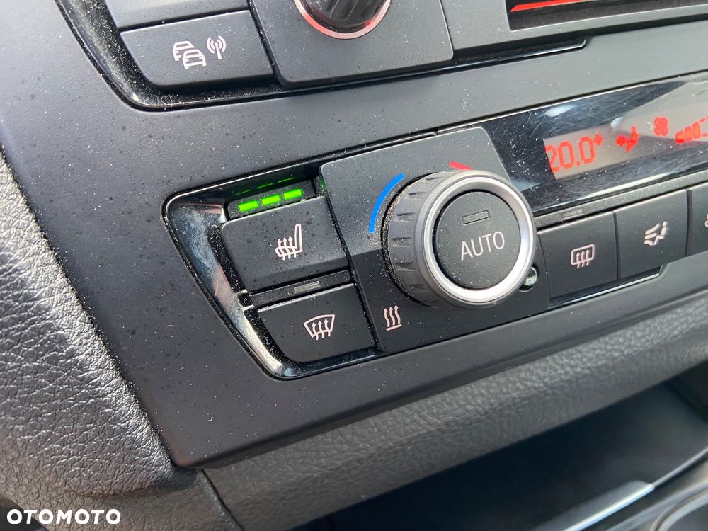 BMW Seria 1 118i Sport Line - 26