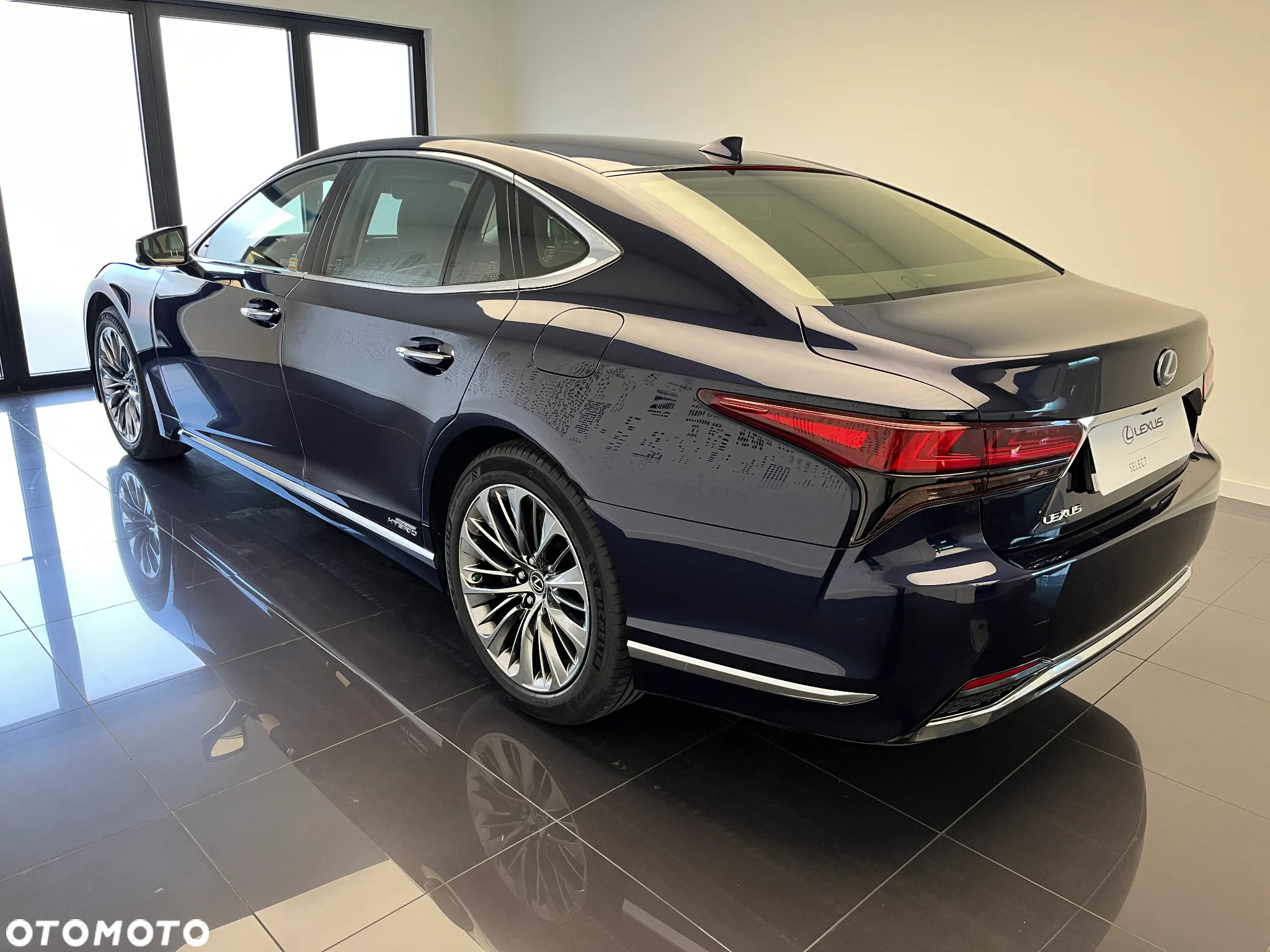 Lexus LS 500h Prestige AWD - 3