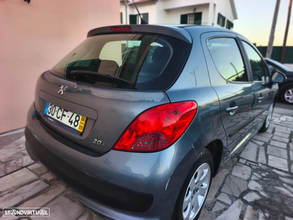 Peugeot 207 1.4 HDi Premium - 32