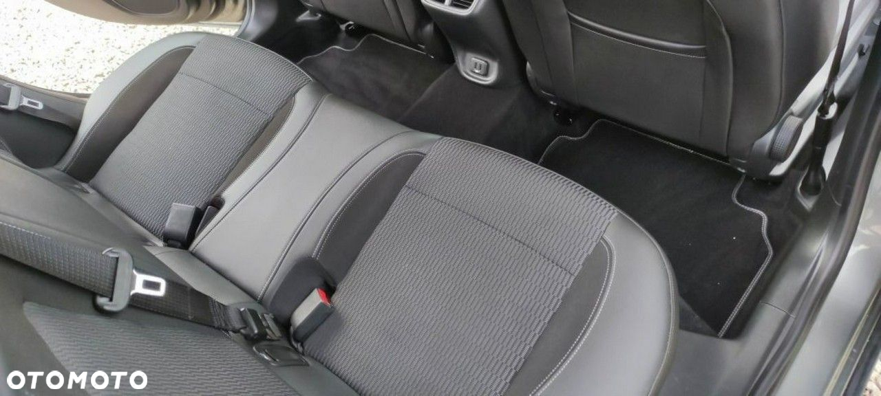 Opel Insignia - 32