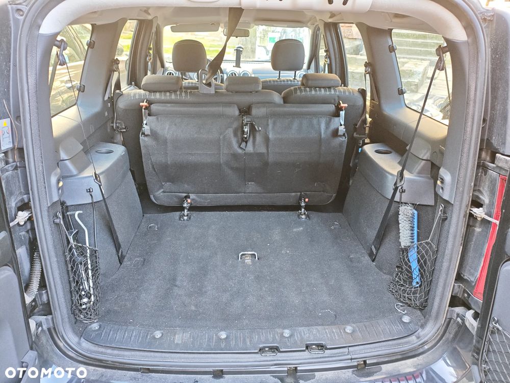 Dacia Logan 1.5 dCi Black Line - 14