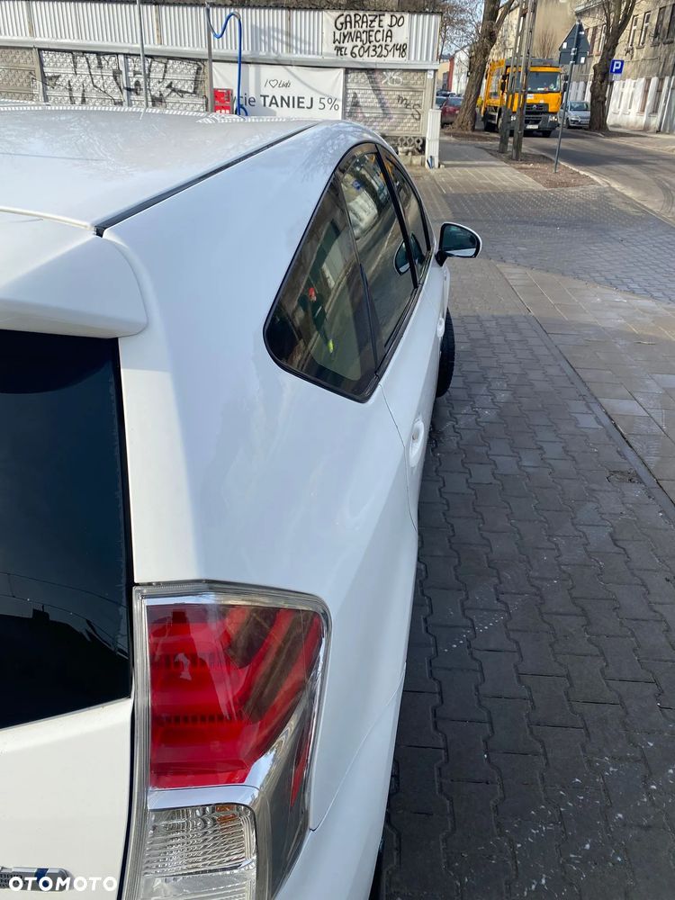 Toyota Prius+ (Hybrid) Comfort - 4