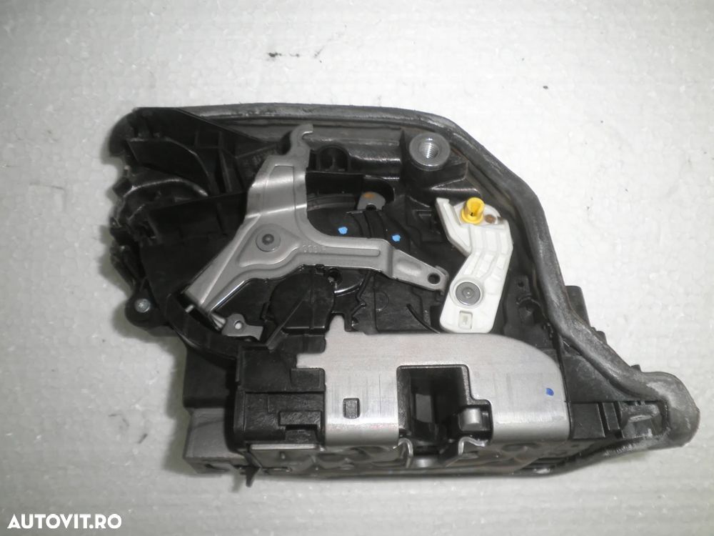 Broasca usa stanga / dreapta spate BMW Seria 5 G30 7477698 7477697 - 2