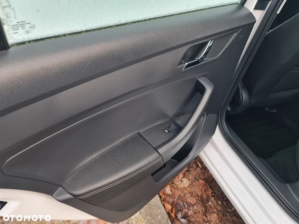 Skoda RAPID 1.6 TDI DPF Active - 10