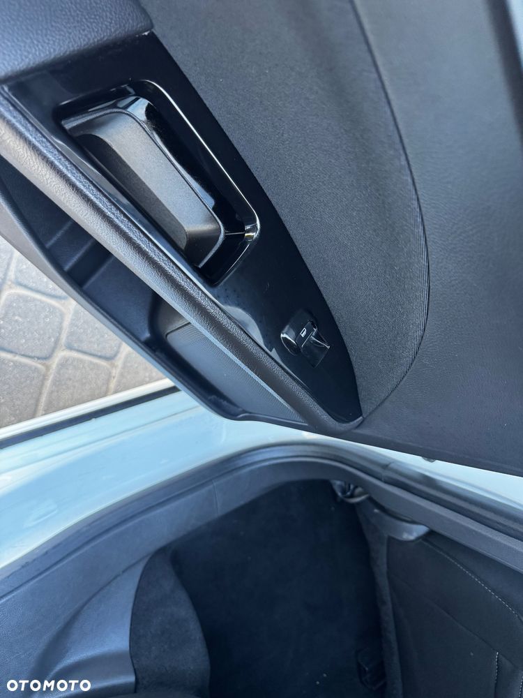 Ford Mondeo 2.0 EcoBlue Titanium - 25