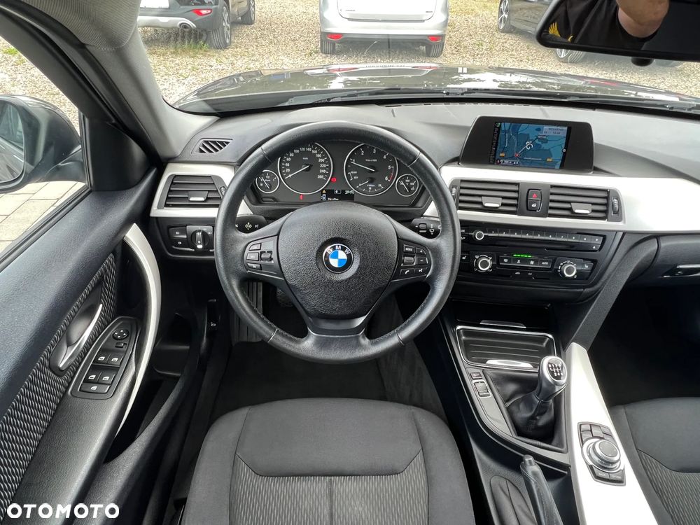 BMW Seria 3 318d Blue Performance Modern Line - 17