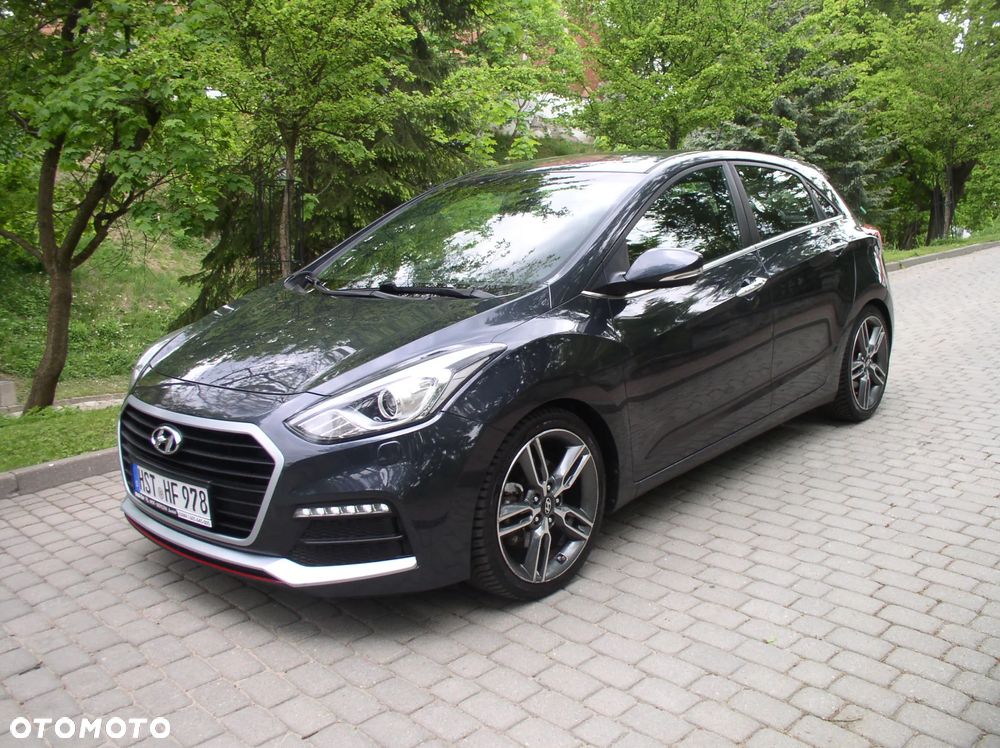 Hyundai i30 1.6 GDI Turbo Luxury - 30