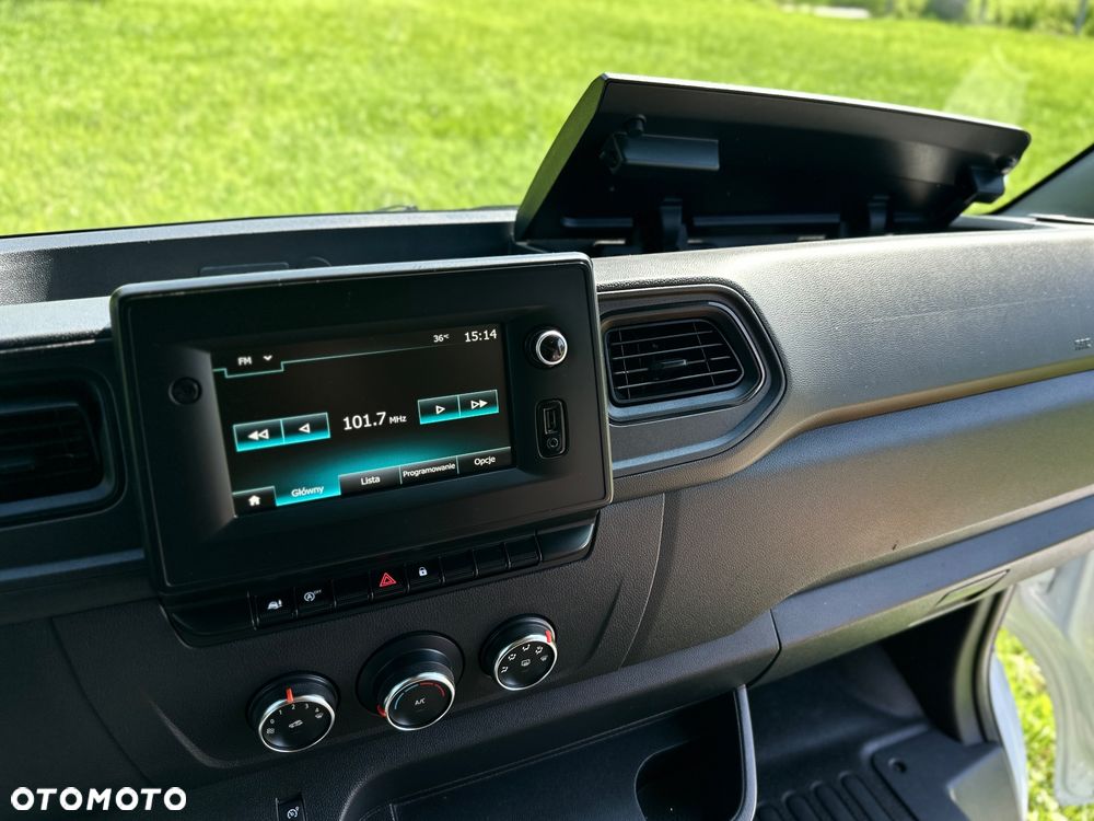 Nissan Interstar - 18