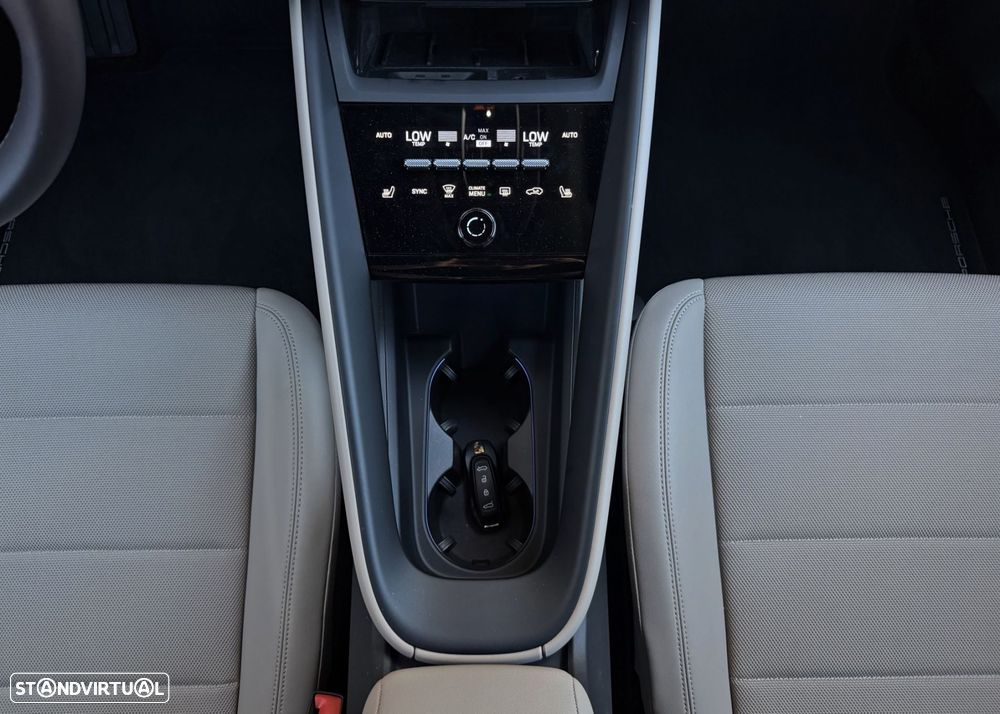 Porsche Macan Electric - 19