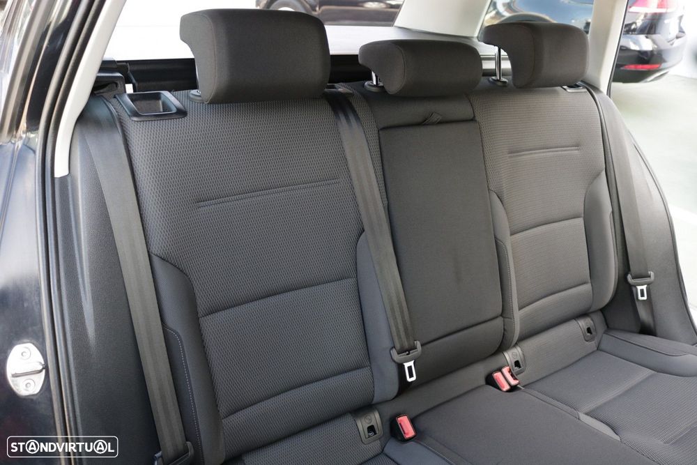 VW Golf Variant 1.6 TDi Confortline - 22