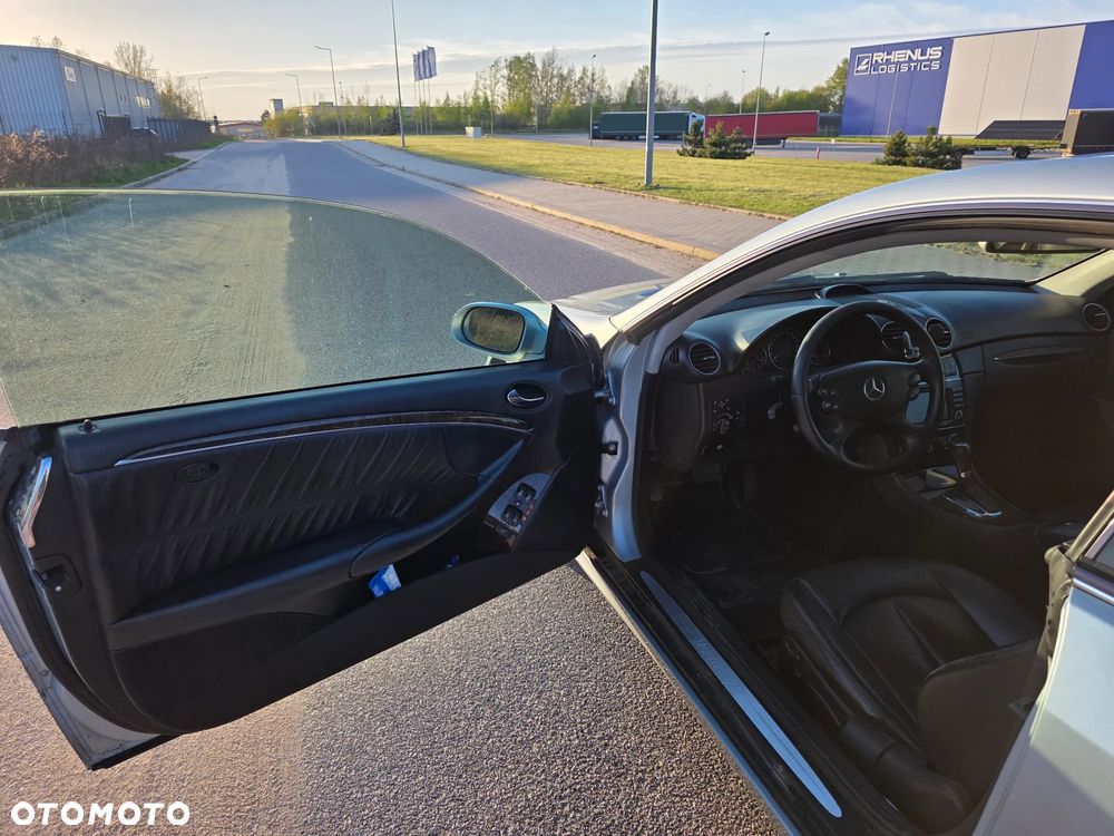 Mercedes-Benz CLK - 12