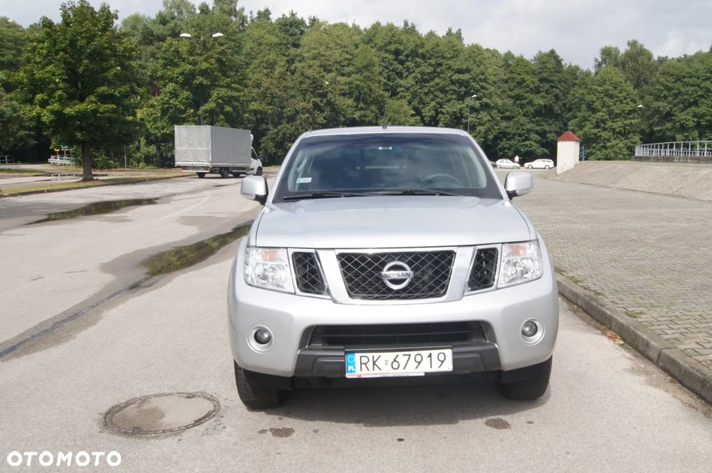 Nissan Navara 2.5 D SE Long EU5 - 9