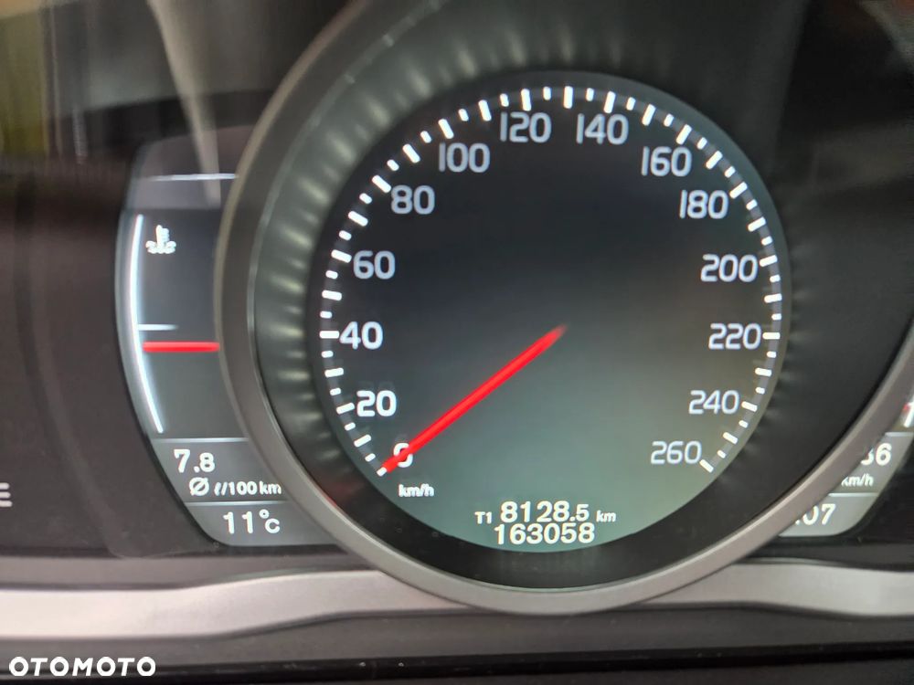 Volvo XC 60 D3 Drive-E Momentum - 20