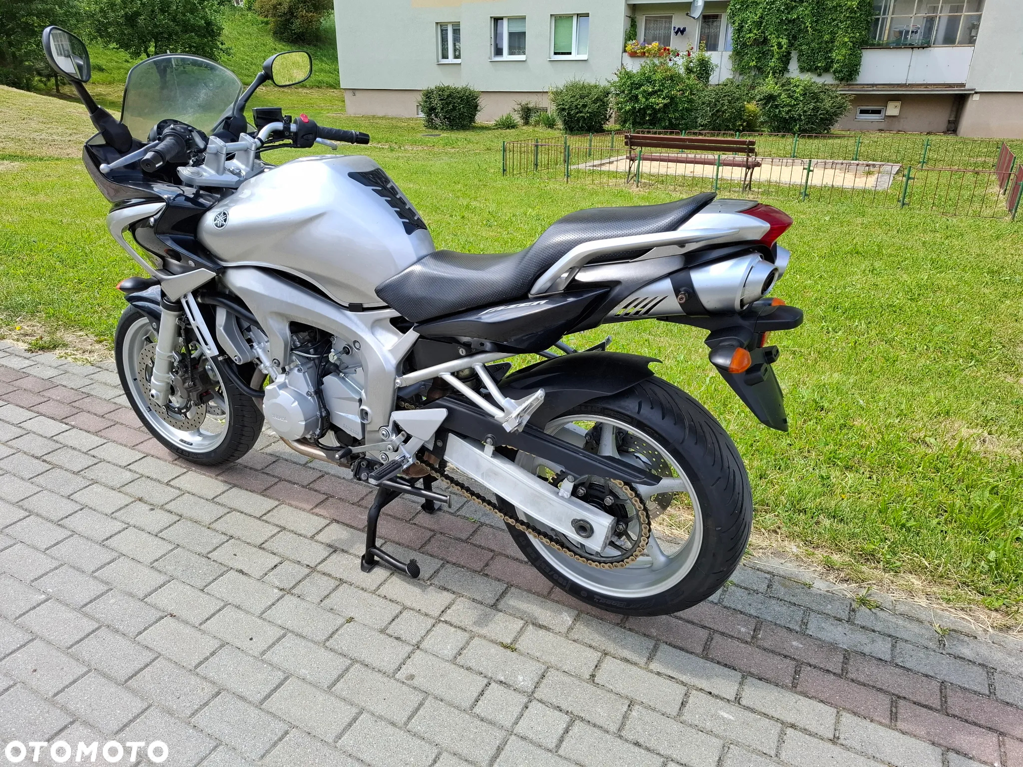 Yamaha FZ6 - 10