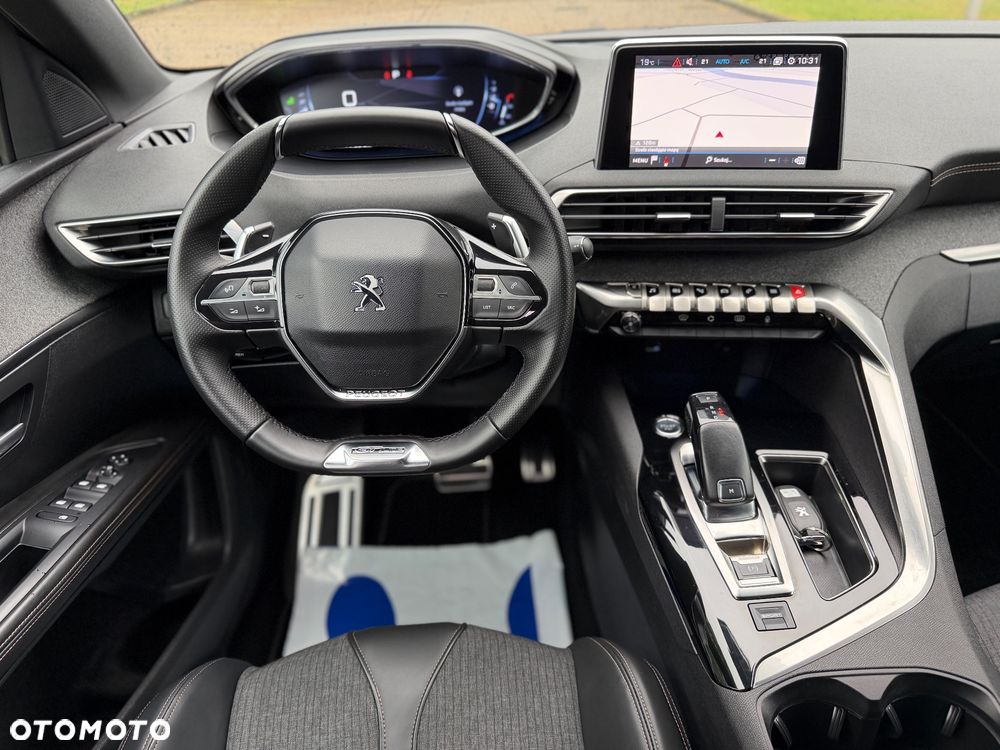 Peugeot 5008 THP 165 EAT6 Allure - 23